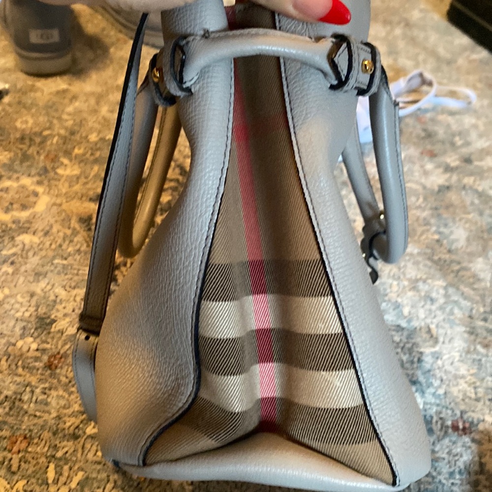 Gray purse 100 percent authentic lightly used